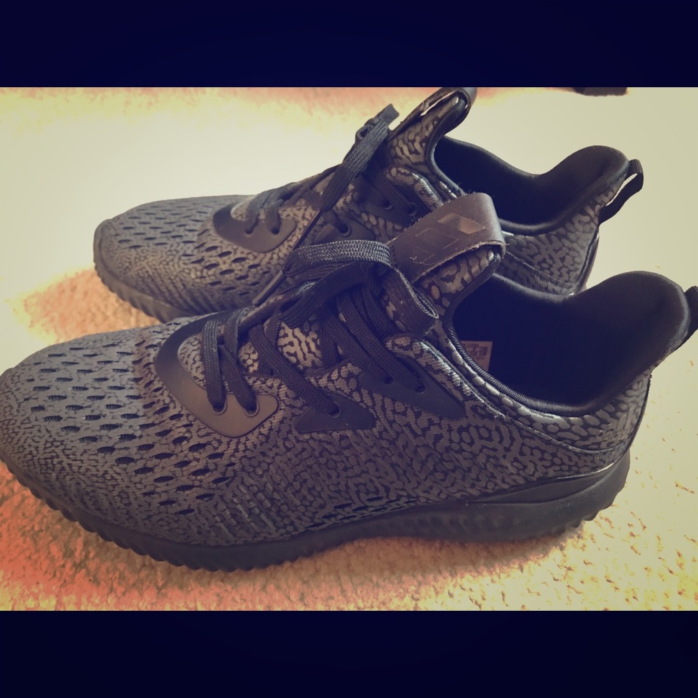 ADIDAS ALPHABOUNCE